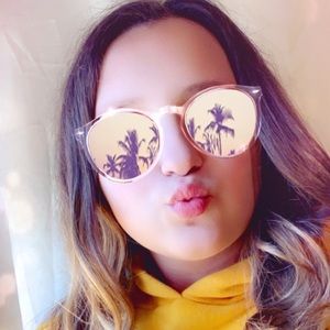 Meet your Posher, Madylyn